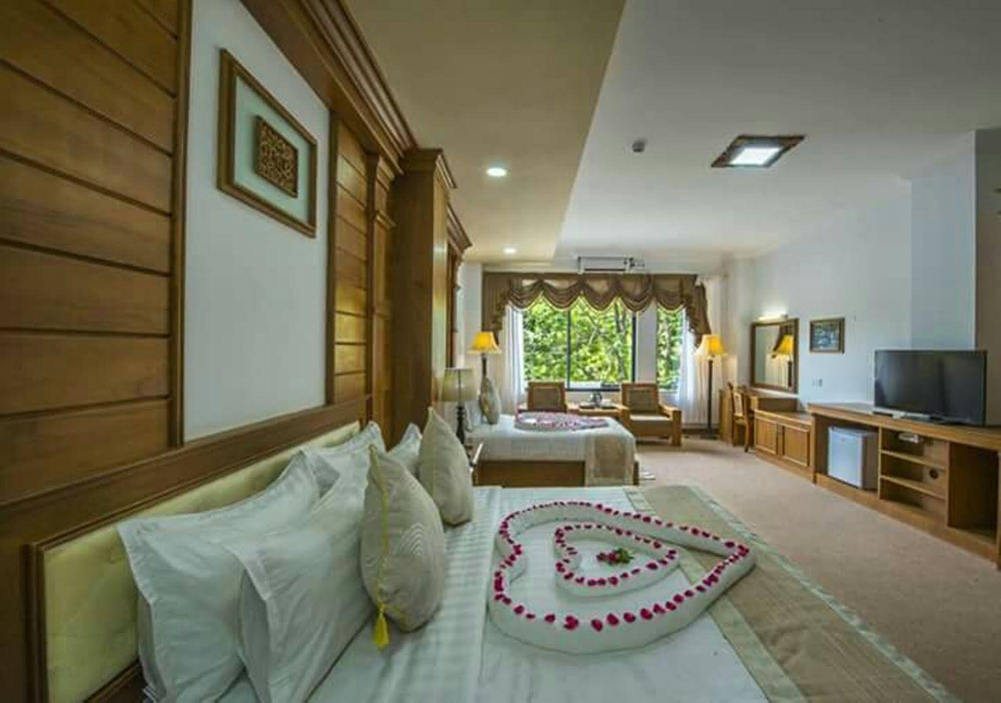 Hotel Shwe Nann Htike Мемьо Экстерьер фото