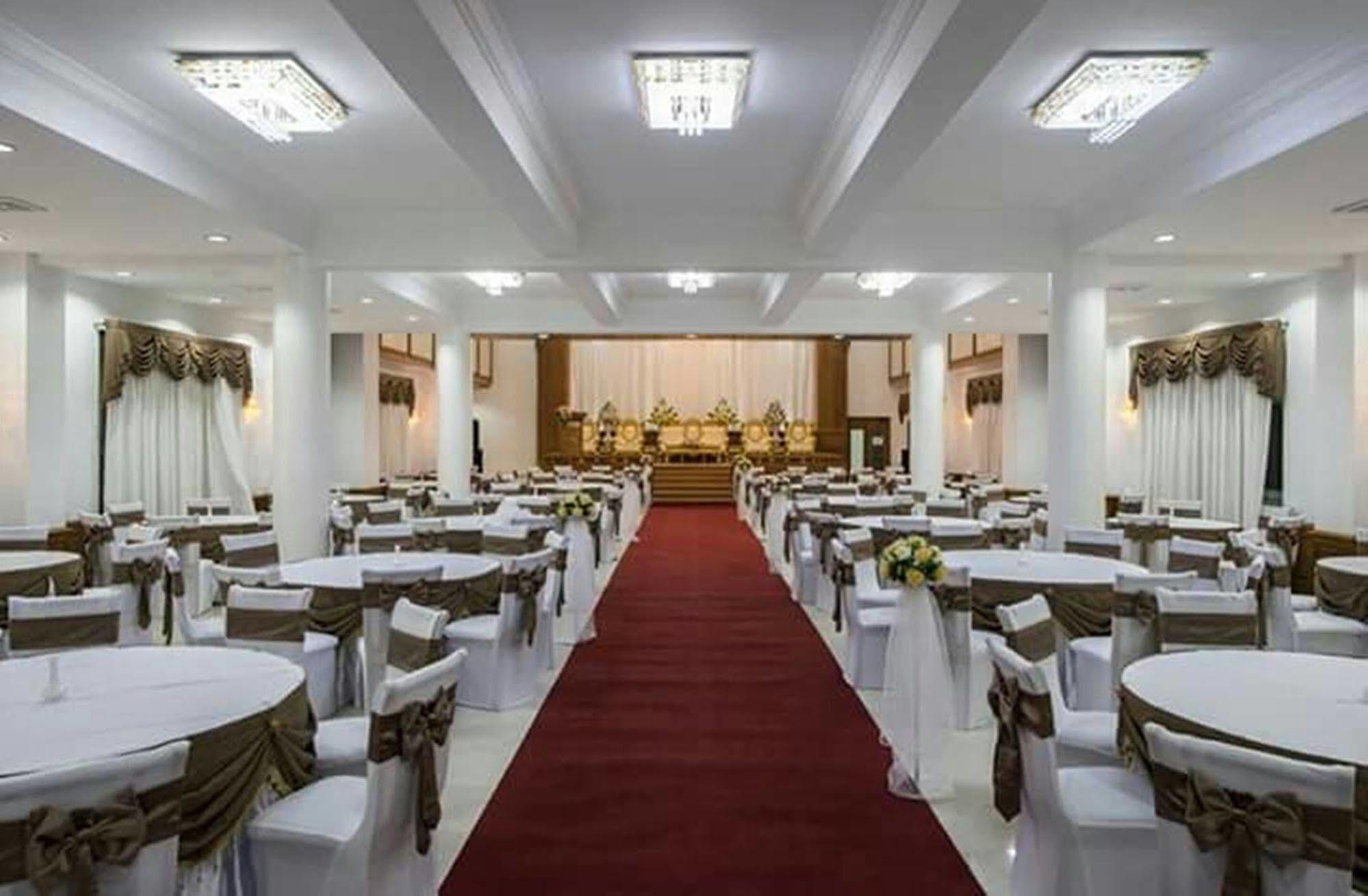 Hotel Shwe Nann Htike Мемьо Экстерьер фото